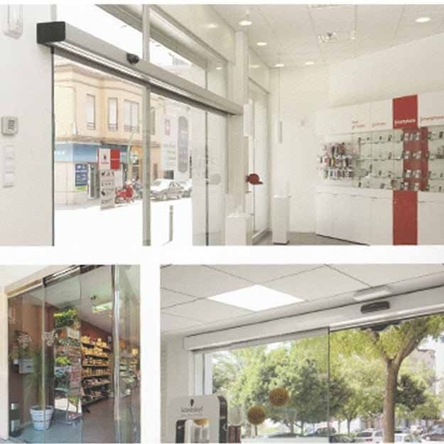 Puertas automáticas de vídrio para accesos en instalaciones comerciales