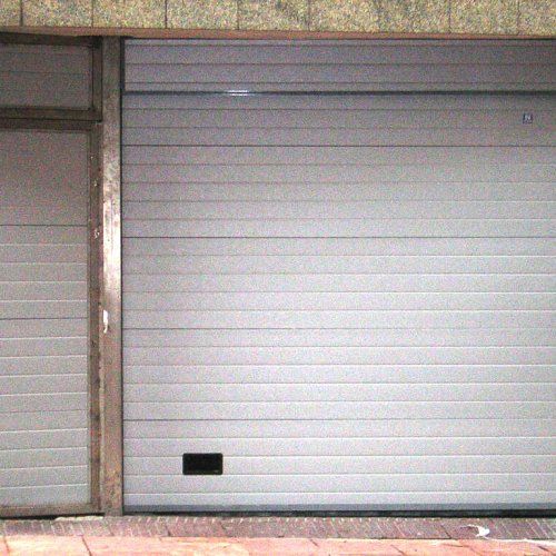PORTONES